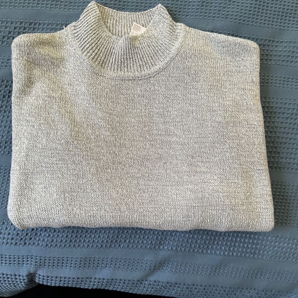 H&M Light Gray Turtleneck Sweater